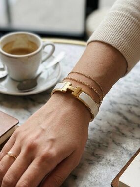 Hermès Clic H Bracelet Gold Hardware White Enamel GM Authentic ProtectivePlastic